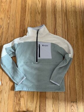 Cotopaxi women’s two-toned fleece Quarterzip